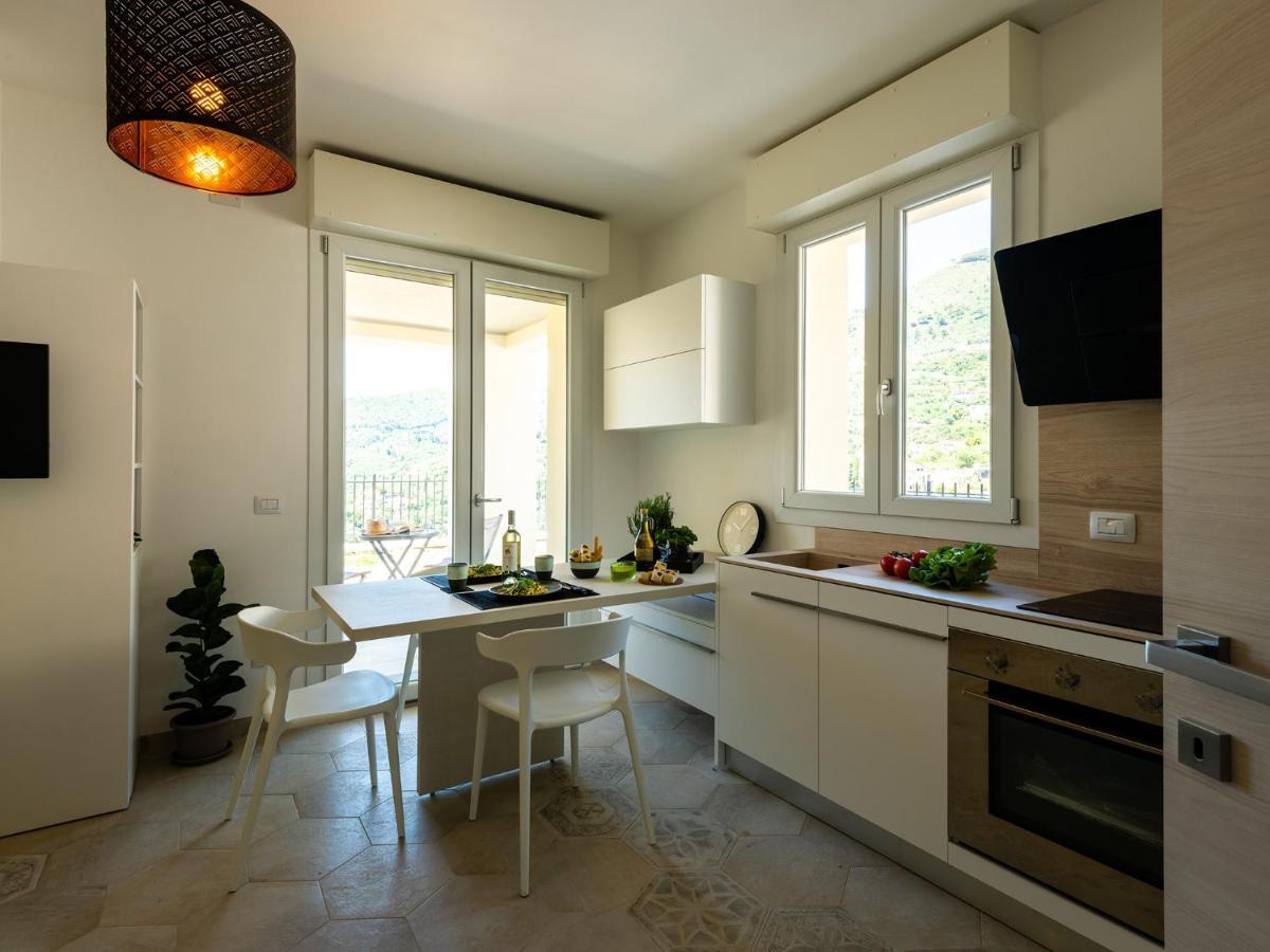 Villa Hanbury With Swimming Pool And Parking In Alassio Eksteriør bilde
